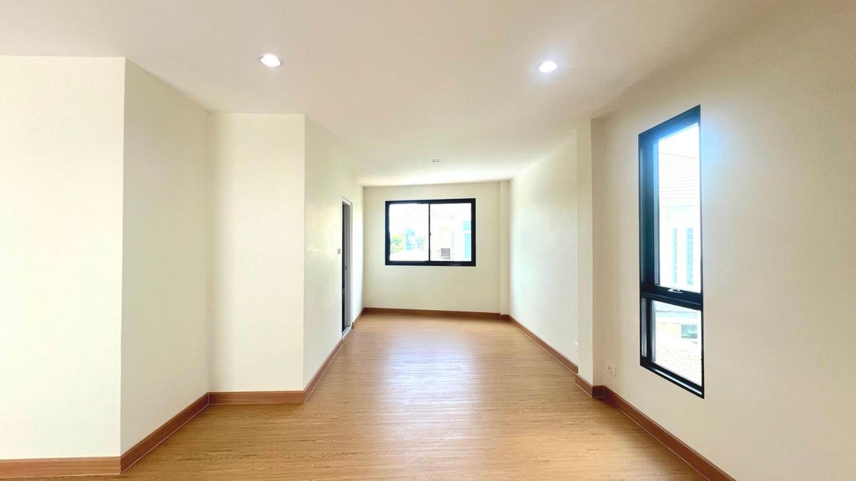 ขายบ้านสมุทรปราการ สำโรง : ขายด่วนบ้านเดี่ยว 3 ชั้น บ้านใหม่ 5นอน กฤษดานคร 21 ราคาพิเศษสุด