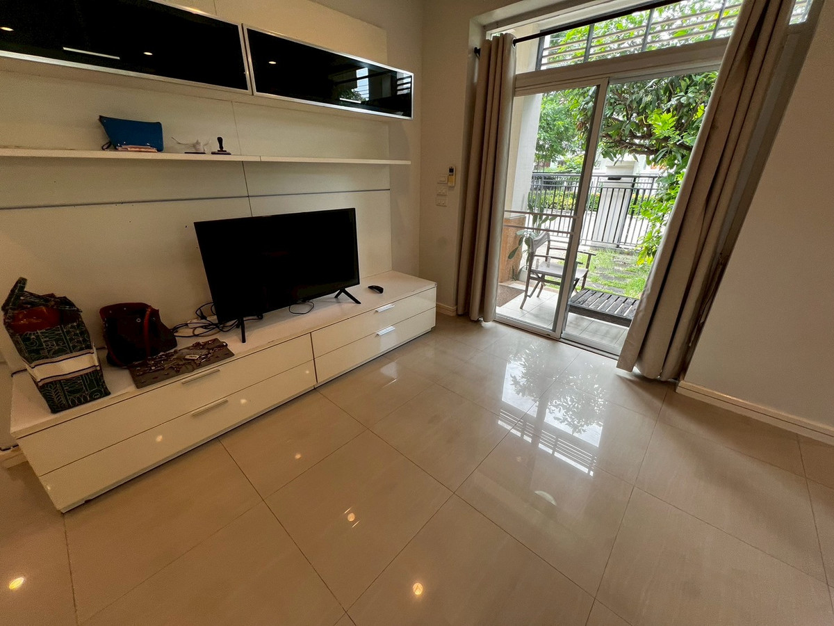 For RentHouseChaengwatana, Muangthong : house, 3 bedrooms, 3 bathrooms, close to HomePro Pakkret, near ISB International School.