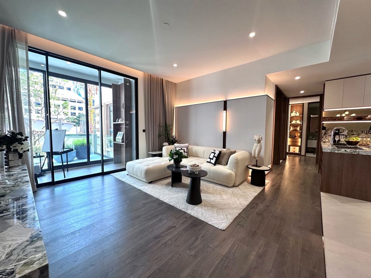 Sale DownCondoSilom, Saladaeng, Bangrak : Sell ​​down the Romm Convent Down payment, cheaper than the 1x project.