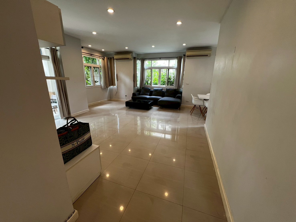 For RentHouseChaengwatana, Muangthong : house, 3 bedrooms, 3 bathrooms, close to HomePro Pakkret, near ISB International School.