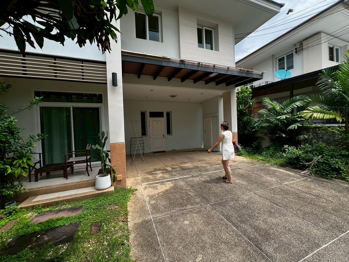 For RentHouseChaengwatana, Muangthong : house, 3 bedrooms, 3 bathrooms, close to HomePro Pakkret, near ISB International School.