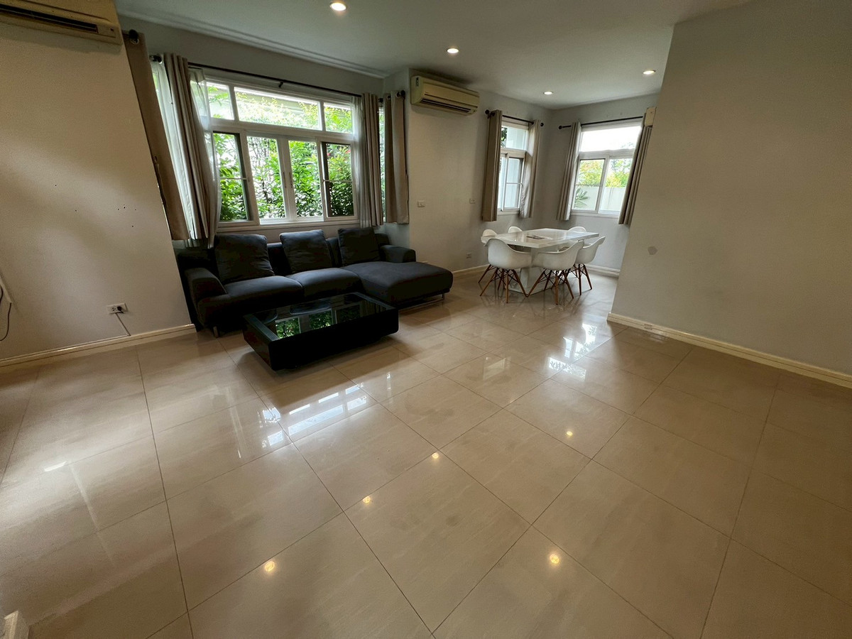 For RentHouseChaengwatana, Muangthong : house, 3 bedrooms, 3 bathrooms, close to HomePro Pakkret, near ISB International School.