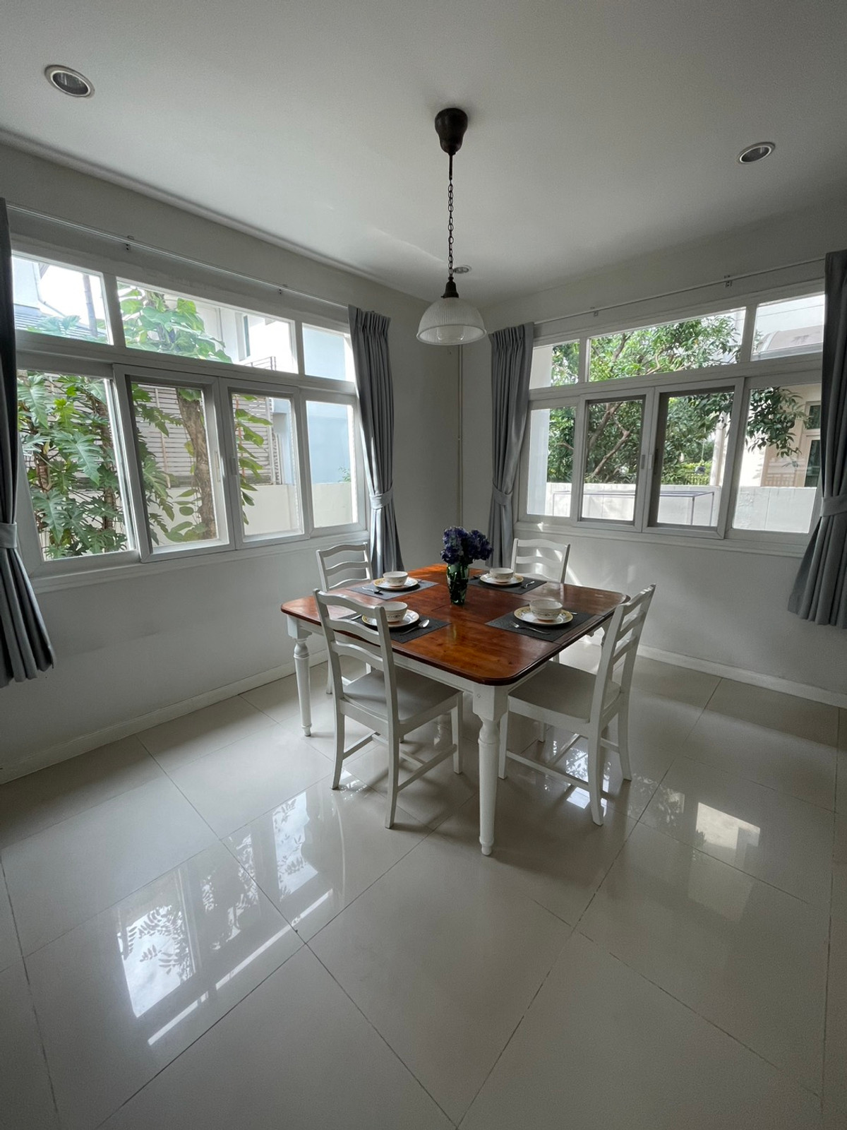 For RentHouseChaengwatana, Muangthong : house, 3 bedrooms, 3 bathrooms, close to HomePro Pakkret, near ISB International School.