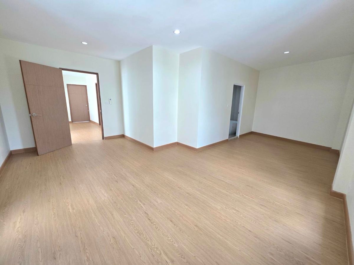 ขายบ้านสมุทรปราการ สำโรง : ขายด่วนบ้านเดี่ยว 3 ชั้น บ้านใหม่ 5นอน กฤษดานคร 21 ราคาพิเศษสุด