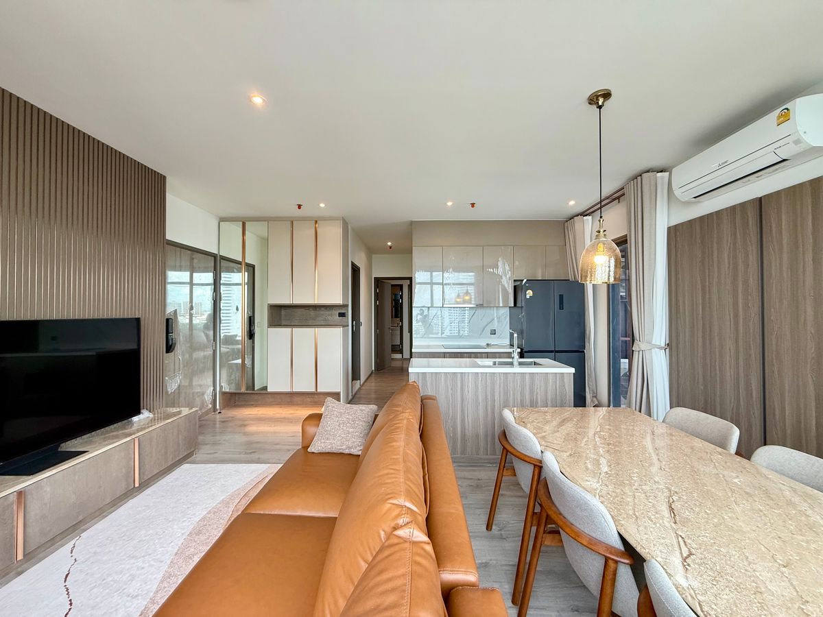 For RentCondoSukhumvit, Asoke, Thonglor : 🔥 Luxury 2 Bedrooms with Layout for Rhythm Ekkamai Estate 🔥