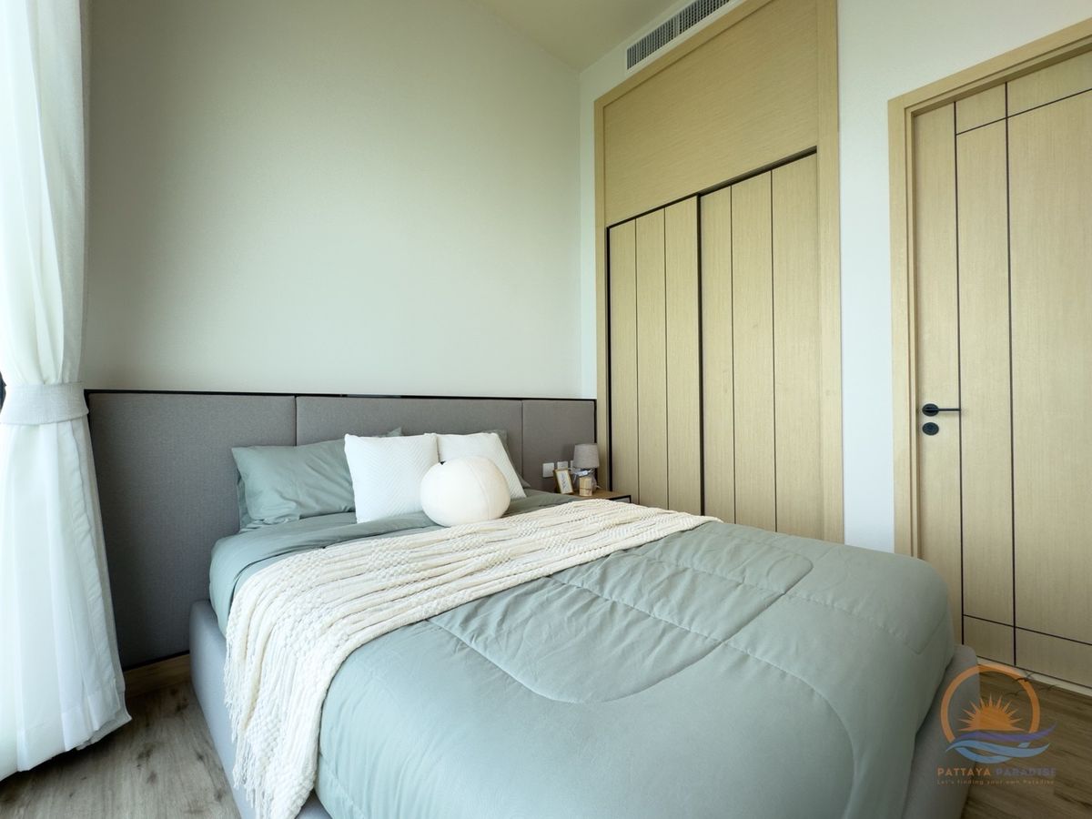 คอนโดพัทยา บางแสน ชลบุรี สัตหีบ : Arom Wongamat - 2 ห้องนอน วิวทะเลชั้นสูง พร้อม Private Jacuzzi ที่ระเบียง