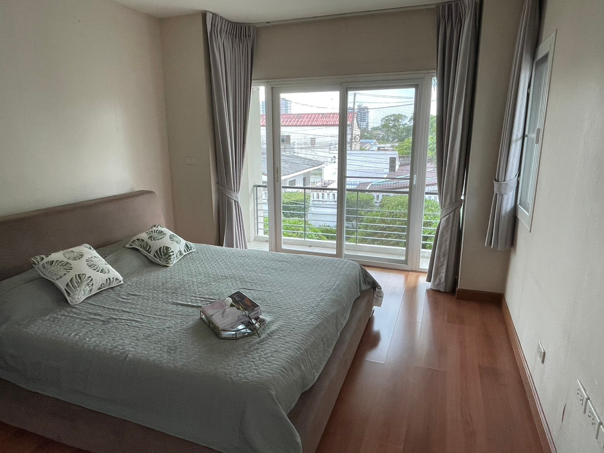 For RentHouseChaengwatana, Muangthong : house, 3 bedrooms, 3 bathrooms, close to HomePro Pakkret, near ISB International School.