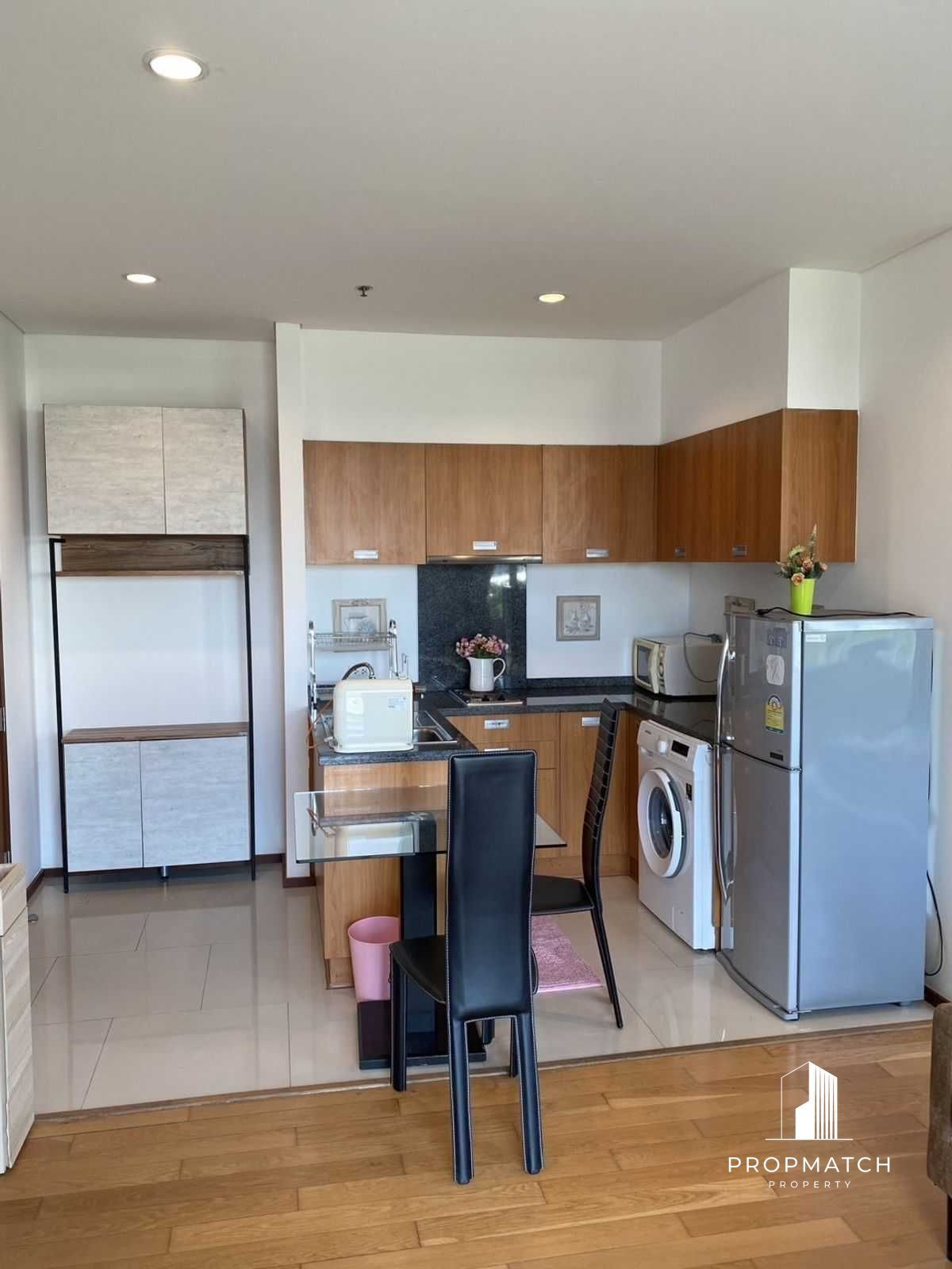ขายคอนโดวงเวียนใหญ่ เจริญนคร : ✨Flash Deal ✨Villa Sathorn ( Studio1Bed 1Bath 42SQM.) พร้อมอยู่ ! เพียง 3,640,000 บาท Tel.0981315848 @propmatch