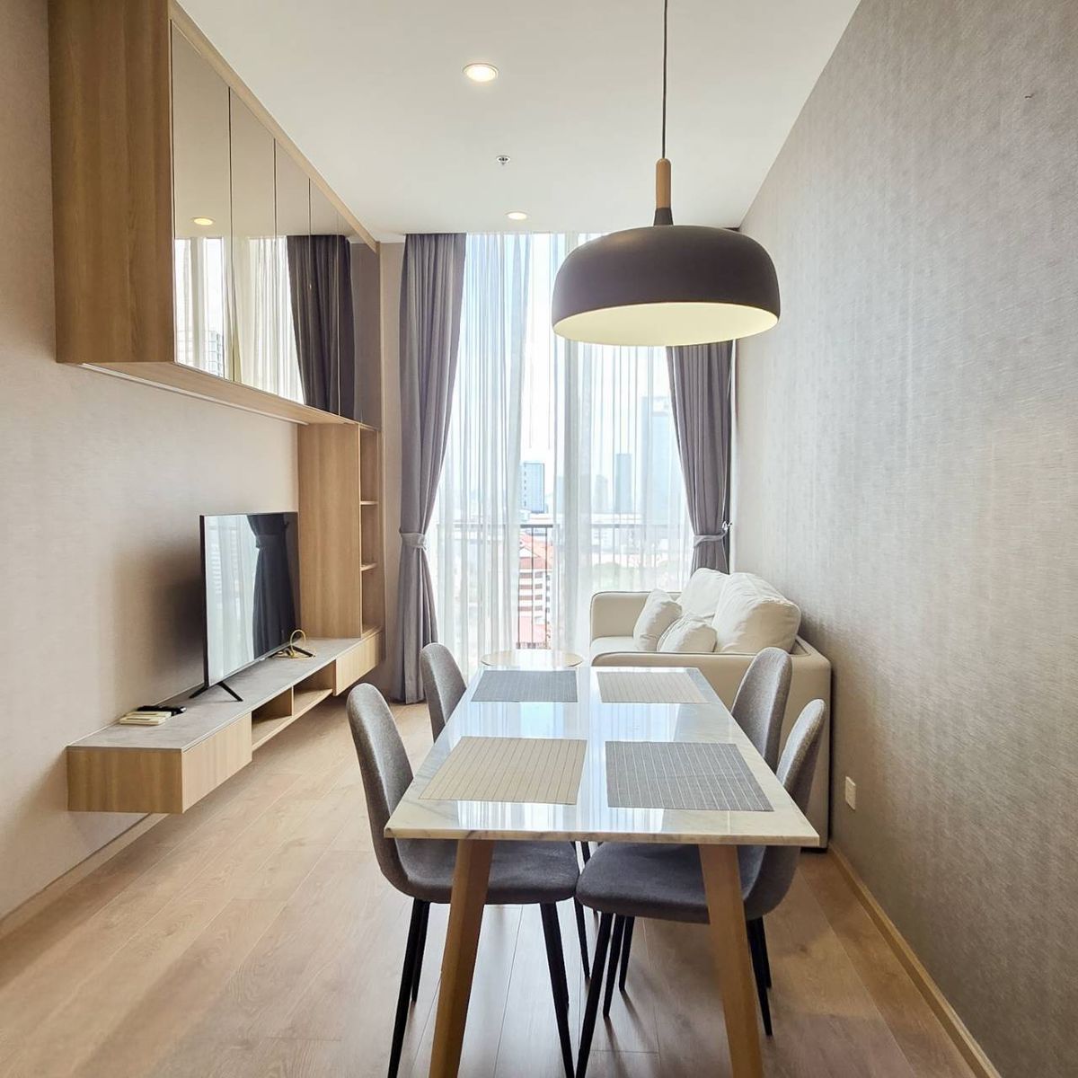 For RentCondoSukhumvit, Asoke, Thonglor : Annual rental. NOLLE BE 19 Improved a new room.