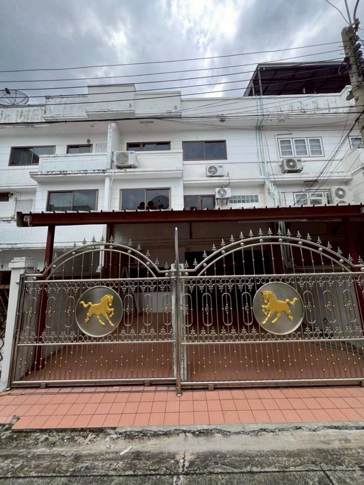 ให้เช่าทาวน์โฮมพระราม 3 สาธุประดิษฐ์ : ให้เช่า Townhome ใกล้ เซ็นทรัลพระราม 3 💥🎉🏡 Central Rama 3 附近聯排別墅出租 