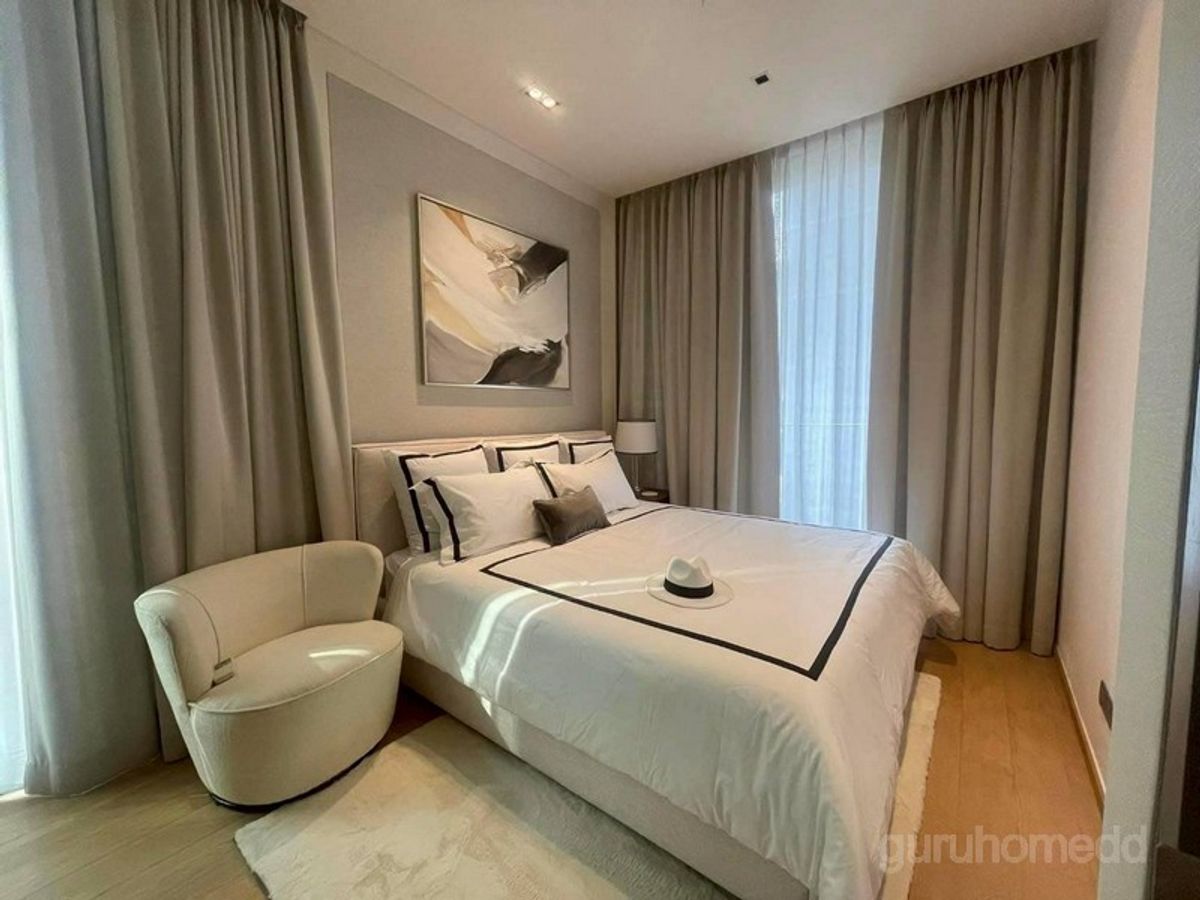 For RentCondoWitthayu, Chidlom, Langsuan, Ploenchit : Rent a room with 28 Chidlom, 90 sqm. Floor 4, garden view, elegant decorated with furniture. Chaninthorn room - GHD000642R
