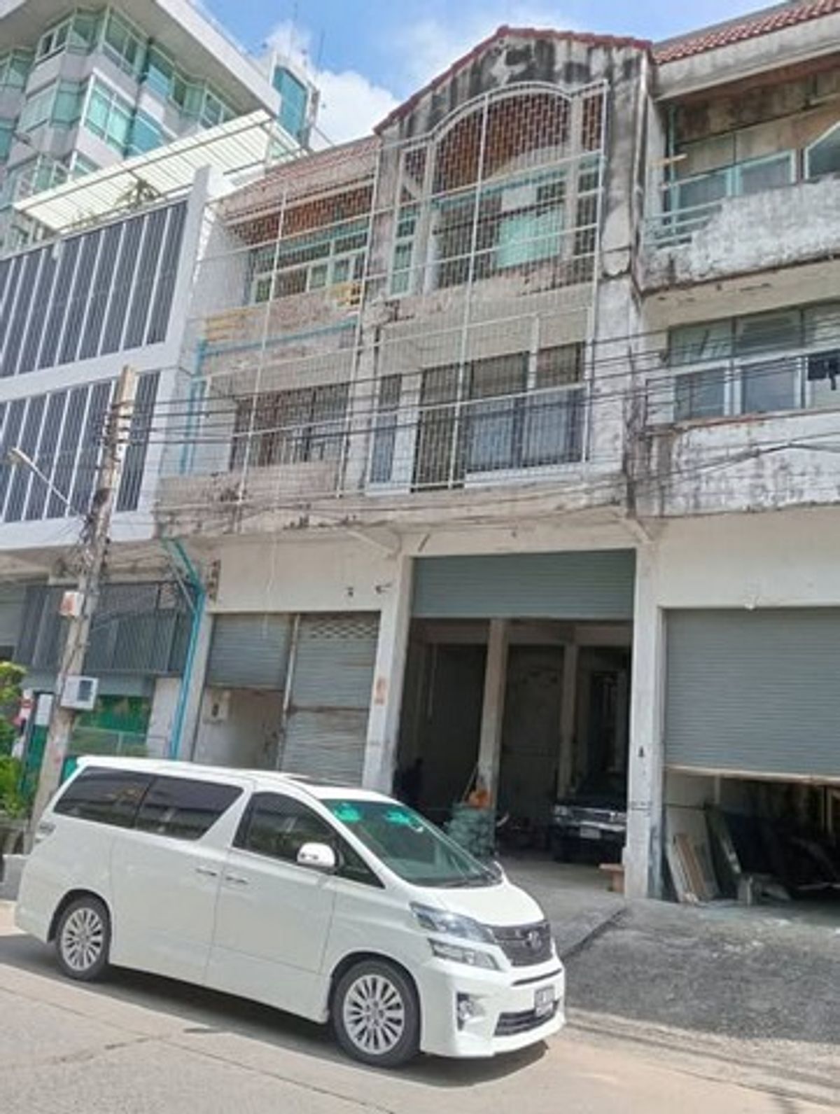 ให้เช่าโกดังสมุทรปราการ สำโรง : HR2648ให้เช่าอาคารพาณิชย์  พร้อมโกดังขนาด 608 ตรม.ย่านกิ่งแก้ว-ลาดกระบัง ใกล้สนามบินสุวรรณภูมิ