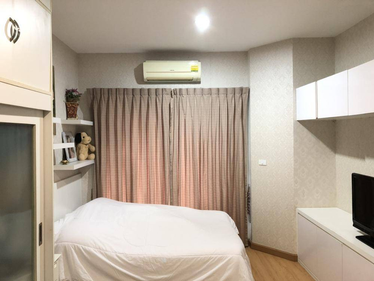 For RentCondoPattanakan, Srinakarin : Beautiful room!! Near BTS Sri Kreetha Station (Yellow Line), only 600 m.