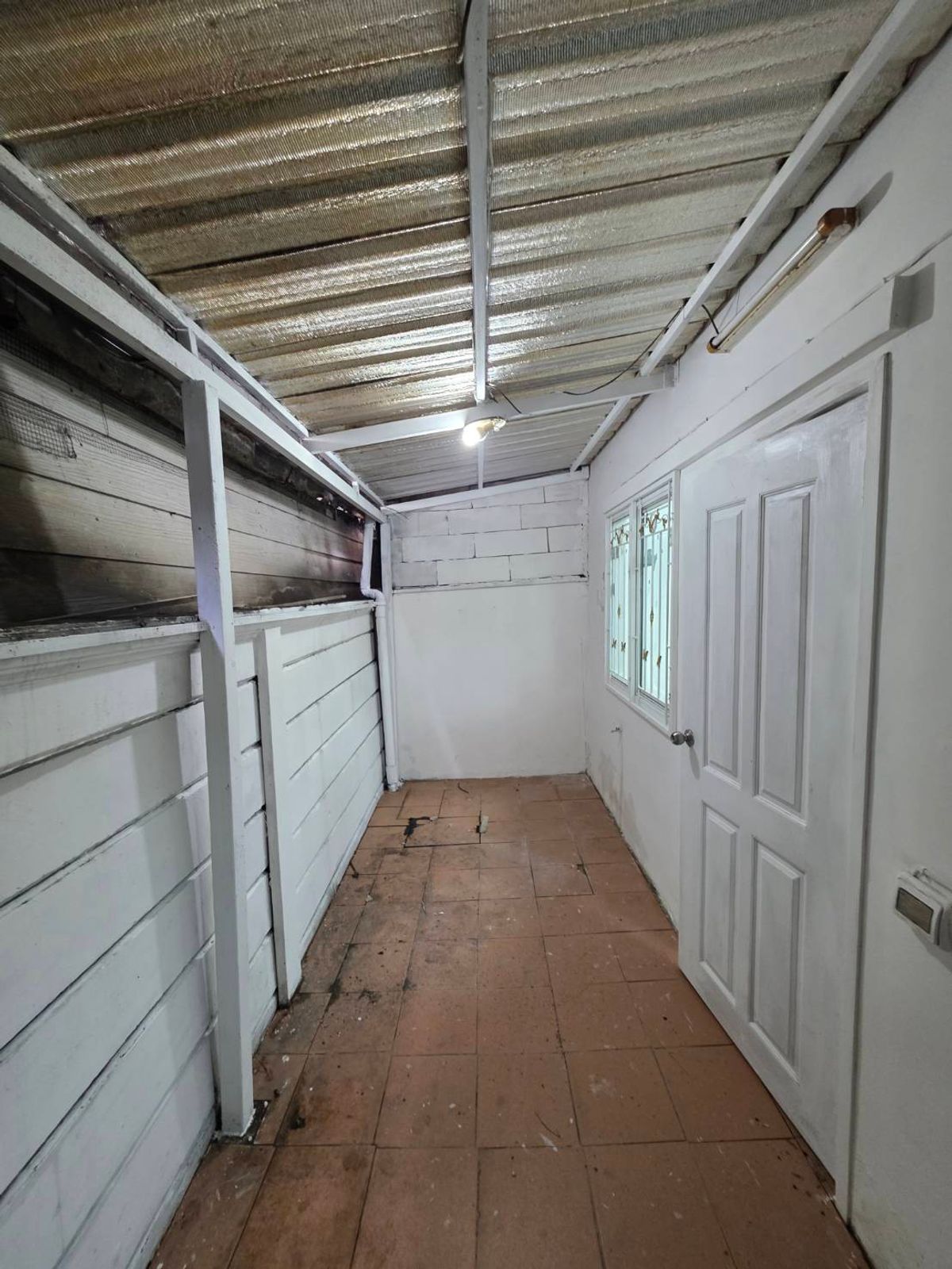 For RentTownhomeRama 2, Bang Khun Thian : Rent a Townhome, Pruksa Ville 53/2 Sakae Ngam - Rama 2, near Lotus Rama 2, just 5 minutes.