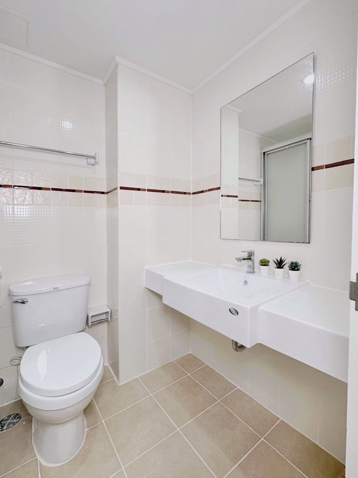 ขายคอนโดรัชดา ห้วยขวาง : ลุมพินี วิลล์ ศูนย์วัฒนธรรม คอนโดรัชดา ห้วยขวาง เฟอร์ใหม่ ห้องใหญ่