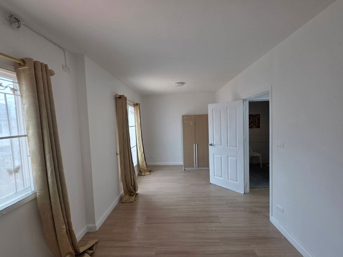 For RentTownhomeRama 2, Bang Khun Thian : Rent a Townhome, Pruksa Ville 53/2 Sakae Ngam - Rama 2, near Lotus Rama 2, just 5 minutes.