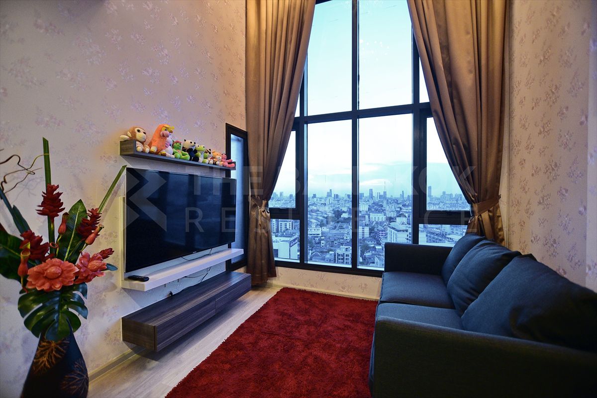 ให้เช่าคอนโดรัชดา ห้วยขวาง : 🔥Centric Huaikwang - The best price 25,000.-/month, 1B2B duplex, size 60 sq.m. By Loft