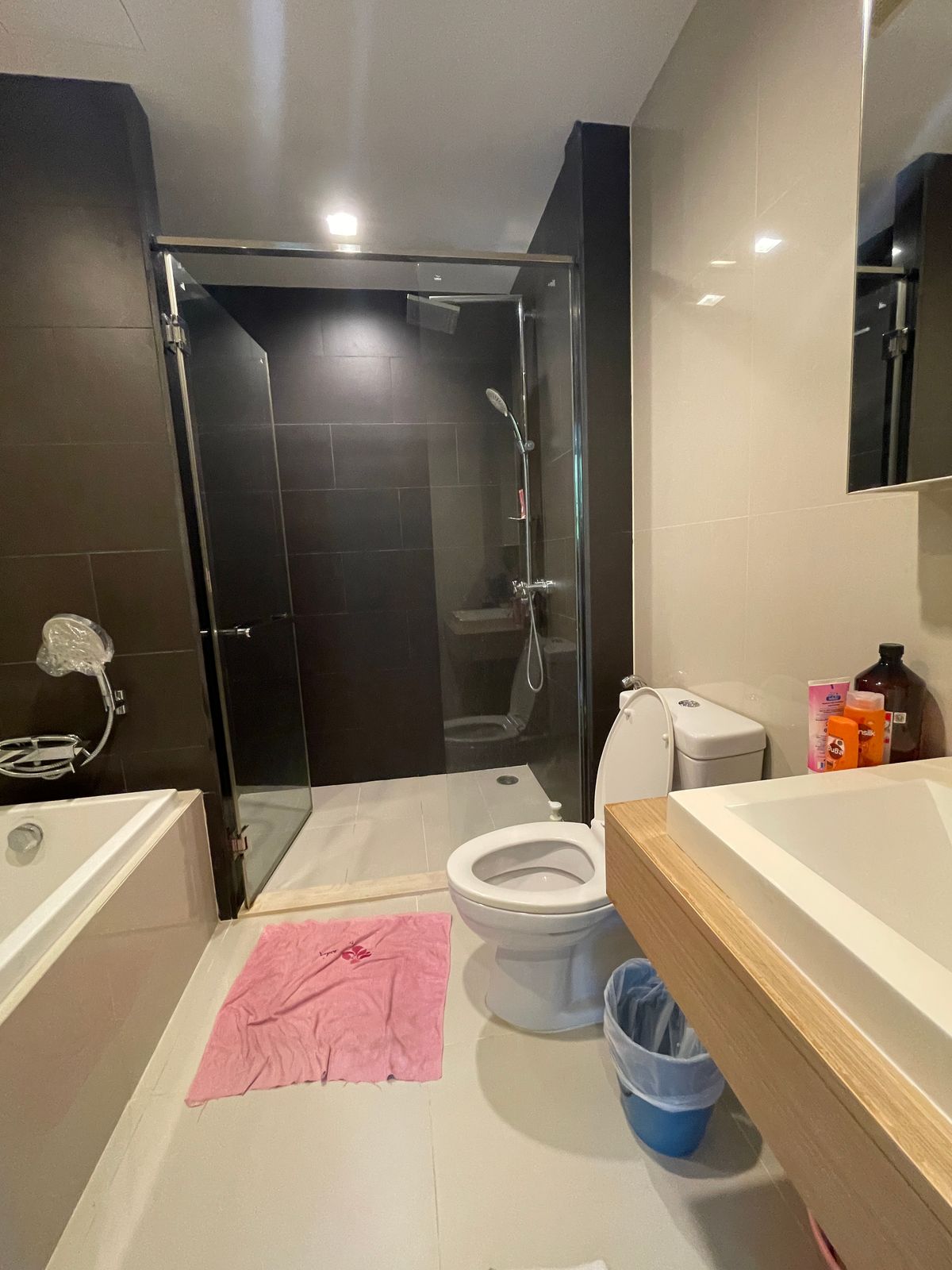 ขายคอนโดปากช่อง เขาใหญ่ : คอนโดหรู ห้องมุม ติดถนนใหญ่ อ.ปากช่อง เดินทางสะดวก