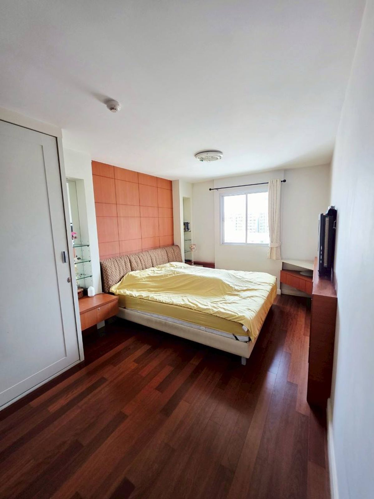 ขายคอนโดสาทร นราธิวาส : ขาย รหัส PP235 คอนโด Belle Park Residence