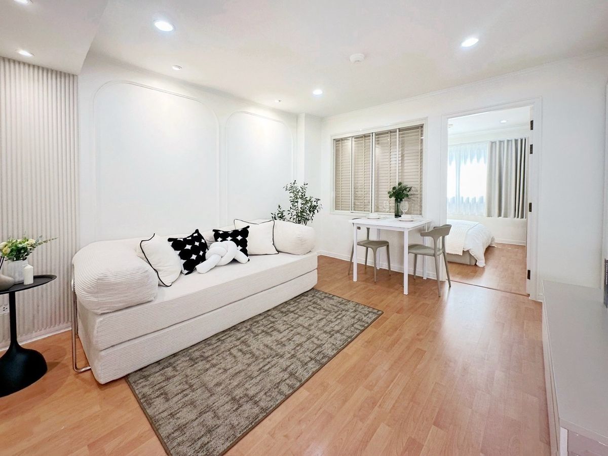 ขายคอนโดรัชดา ห้วยขวาง : ลุมพินี วิลล์ ศูนย์วัฒนธรรม คอนโดรัชดา ห้วยขวาง เฟอร์ใหม่ ห้องใหญ่