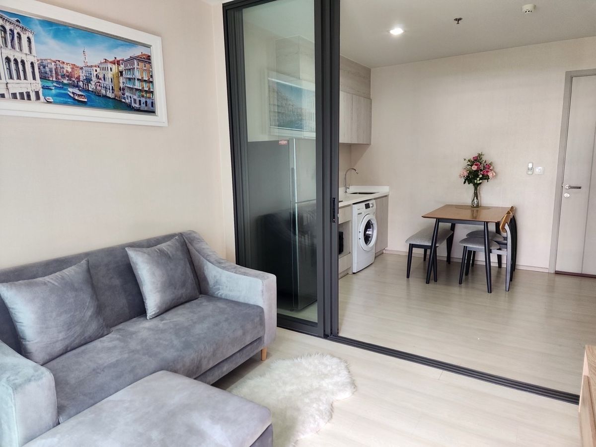 For RentCondoOnnut, Udomsuk : Condo for sale, Life Sukutwit 48 
 40 sqm. Floor 4 Building S 
 1Bed Plus
