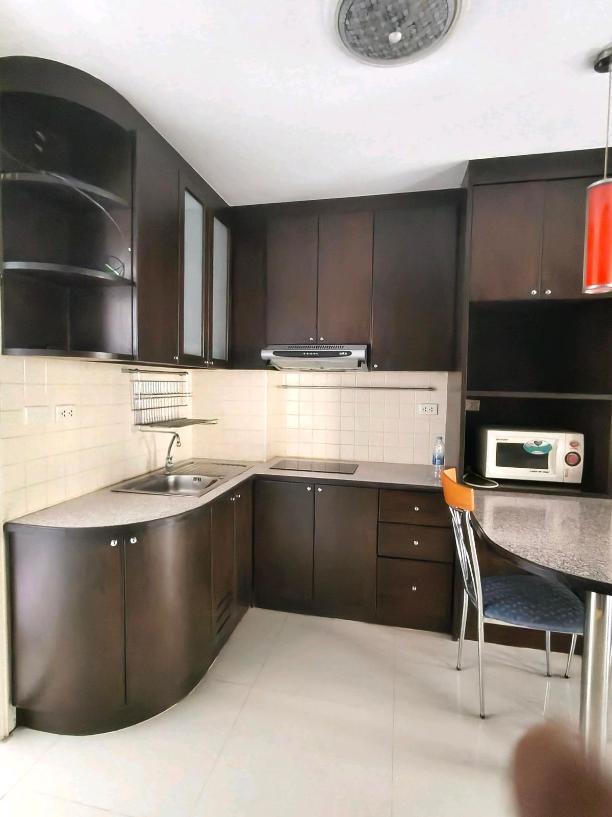 For RentCondoBangna, Bearing, Lasalle : Condo for rent, The Parkland, Bangna, 1 bedroom, view of the Built in furniture garden.