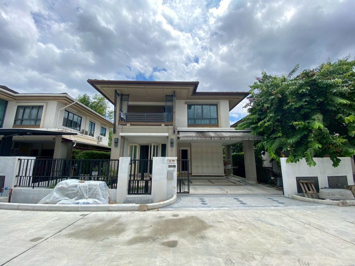 ขายบ้านปิ่นเกล้า จรัญสนิทวงศ์ : ราคาและสภาพบ้านดีที่สุดในโครงการ!! ขายบ้านเดี่ยว โครงการเศรษฐสิริ ราชพฤกษ์-จรัญ 1 พร้อมอยู่ ตกแต่งสไตร์ยุโรป ฟังชั่นครบ ทำเลดีใกล้ถนนใหญ่เชื่อมต่อหลายสาย เข้า-ออกเมืองสะดวก เนื้อที่ 55 ตร.วา. พื้นที่ใช้สอย 188 ตร.ม. ฟังก์ชั่นบ้าน 4 ห้องนอน 3 ห้องน้ำ 