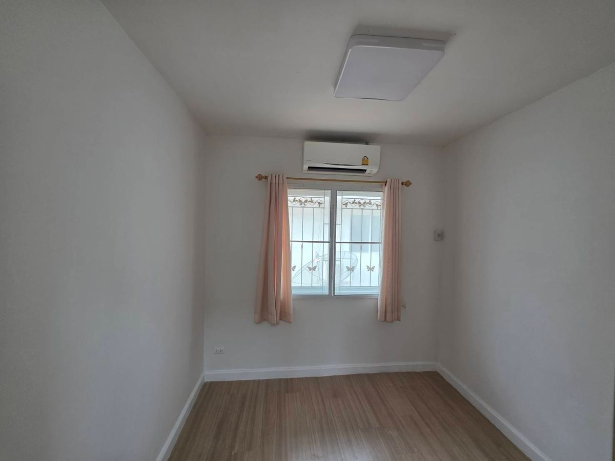 For RentTownhomeRama 2, Bang Khun Thian : Rent a Townhome, Pruksa Ville 53/2 Sakae Ngam - Rama 2, near Lotus Rama 2, just 5 minutes.