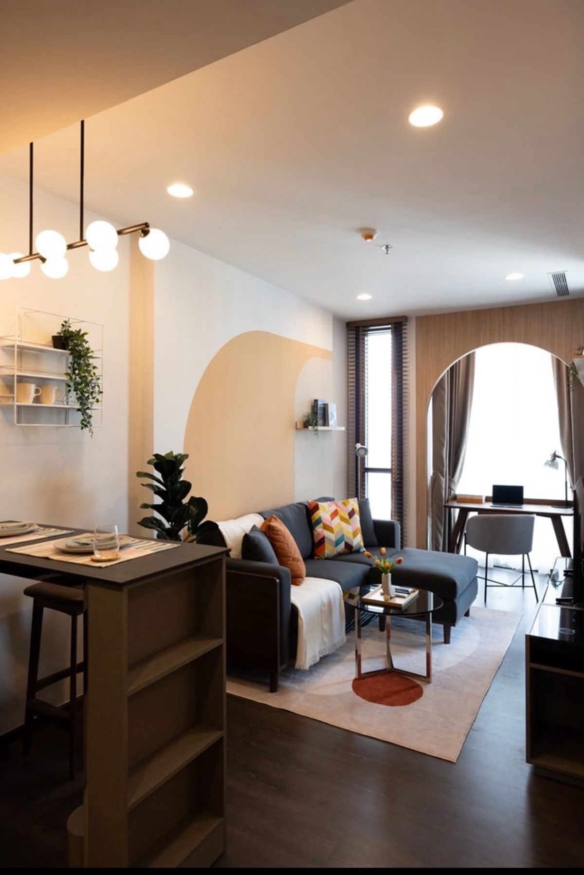 ให้เช่าคอนโดสุขุมวิท อโศก ทองหล่อ : For Rent: OKA HAUS Sukhumvit 36
Resort-Style Condo in the Heart of Bangkok