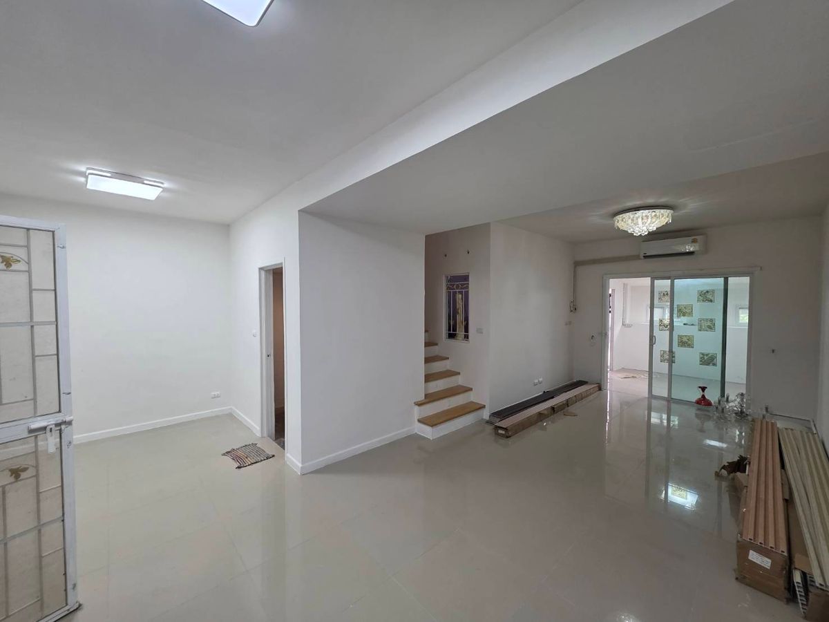 For RentTownhomeRama 2, Bang Khun Thian : Rent a Townhome, Pruksa Ville 53/2 Sakae Ngam - Rama 2, near Lotus Rama 2, just 5 minutes.