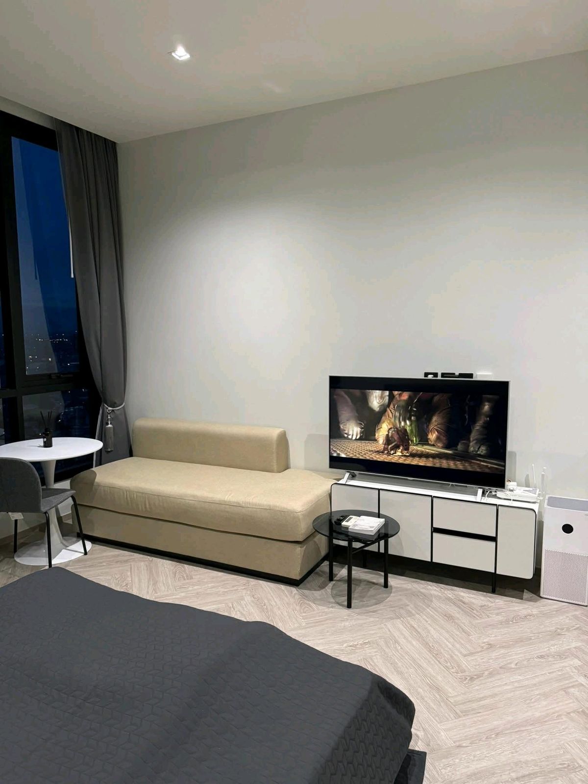 For RentCondoWongwianyai, Charoennakor : Rent RR316 Chapter Charoennakhon-Riverside Beautiful room, ready to be near the BTS BTS, Krung Thon Buri at the free WiFi room.