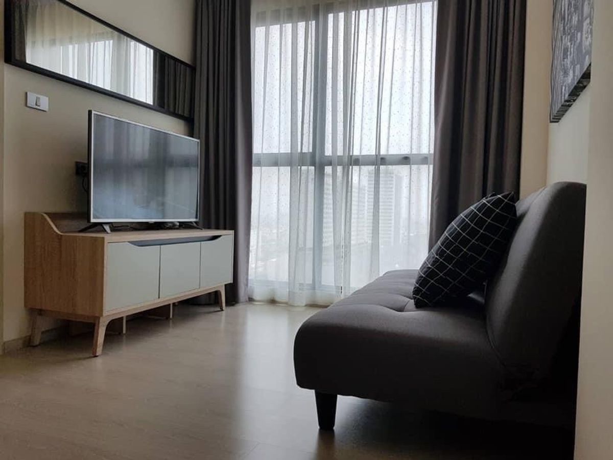 ให้เช่าคอนโดพระราม 9 เพชรบุรีตัดใหม่ RCA : RHYTHM  ASOKE 1bed 28 sqm fully furnished 18,000 baht