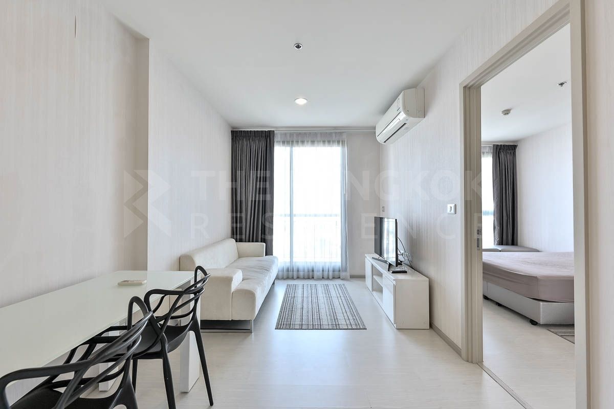 ขายคอนโดสุขุมวิท อโศก ทองหล่อ : Stylish Condo for Sale at RHYTHM Sukhumvit 42 – Prime Ekkamai Location By Noon