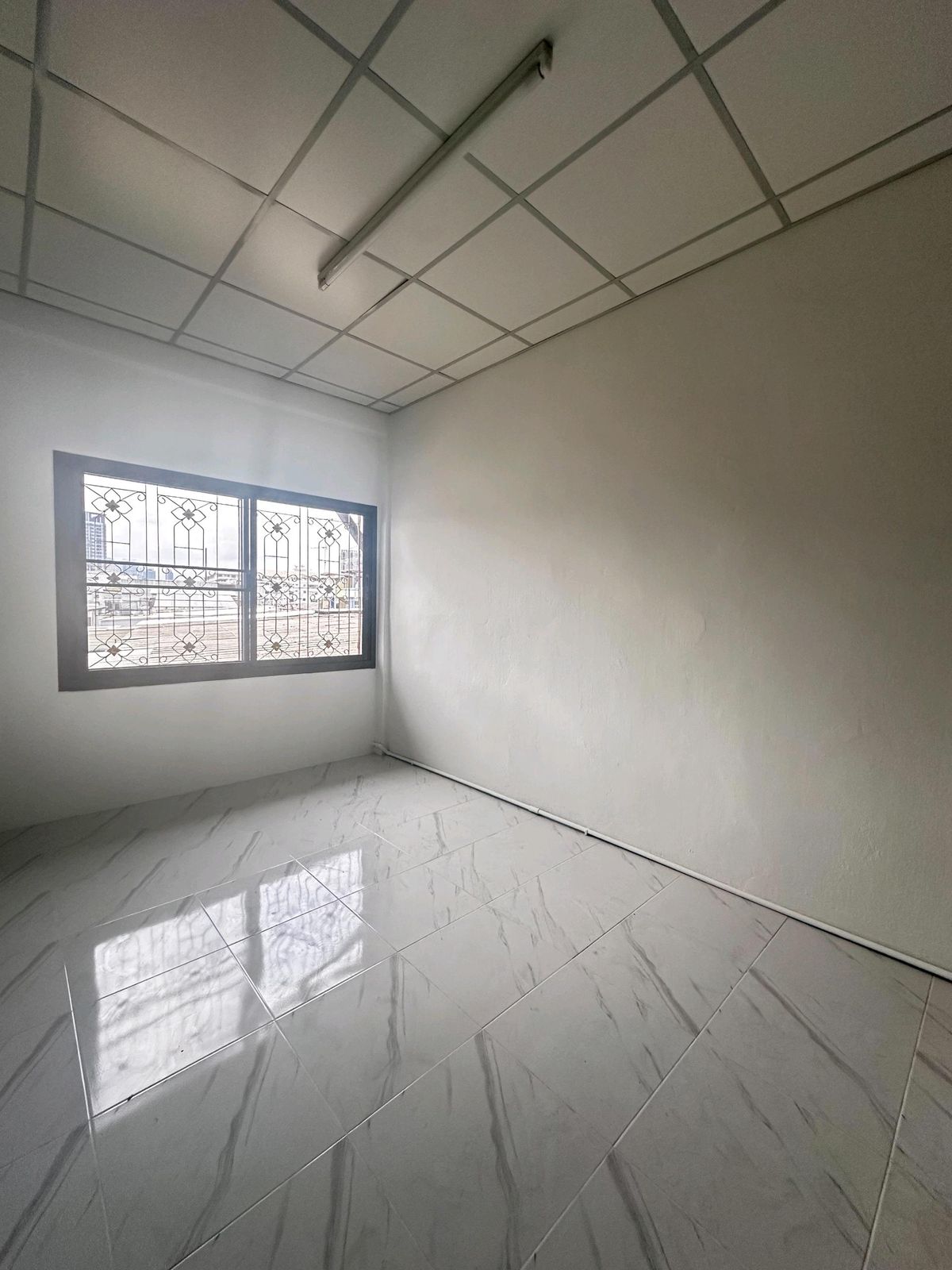 ให้เช่าอาคารพาณิชย์พระราม 3 สาธุประดิษฐ์ : เช่าบ้าน เช่าตึกแถว เช่าอาคารพาณิชย์ ทำเลยดี ติดถนน ตรงข้ามห้างกรีนเพลส ถนนวัดไผ่เงิน สาทร