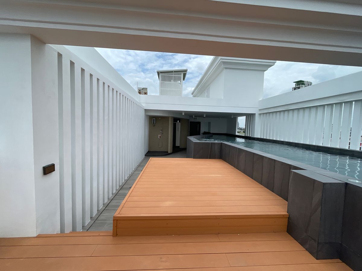 ขายบ้านอารีย์ อนุสาวรีย์ : ขายบ้านสุดหรู 7 ชั้น พร้อมสระว่ายน้ำส่วนตัวในพหลโยธิน 11, เย็นสบายดี เรสซิเดนซ์ 8 ห้องนอน 11 ห้องน้ำ 7 ที่จอดรถ ตั้งอยู่ในซอยอารีย์ ซึ่งเป็นย่านที่มีชีวิตชีวาที่ขึ้นชื่อด้านแหล่งธุรกิจ ใกล้ BTS อารีย์ และทางด่วน