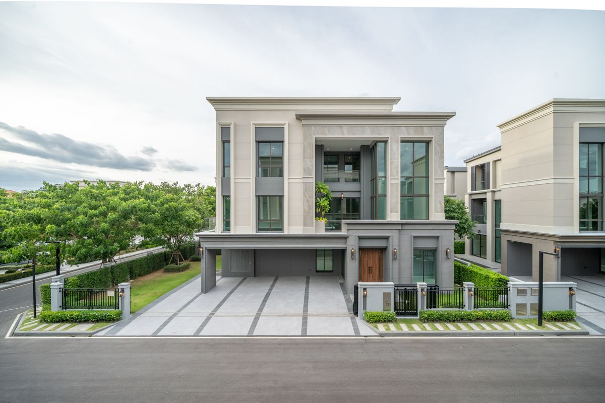ขายบ้านพุทธมณฑล ศาลายา : วิลล่าหรู 3 ชั้น พร้อมลิฟท์ส่วนตัว 571 ตรม. 126 ตร.วา. 5 ที่จอดรถ ใกล้ The Paseo กาญจนาฯ 600 เมตร