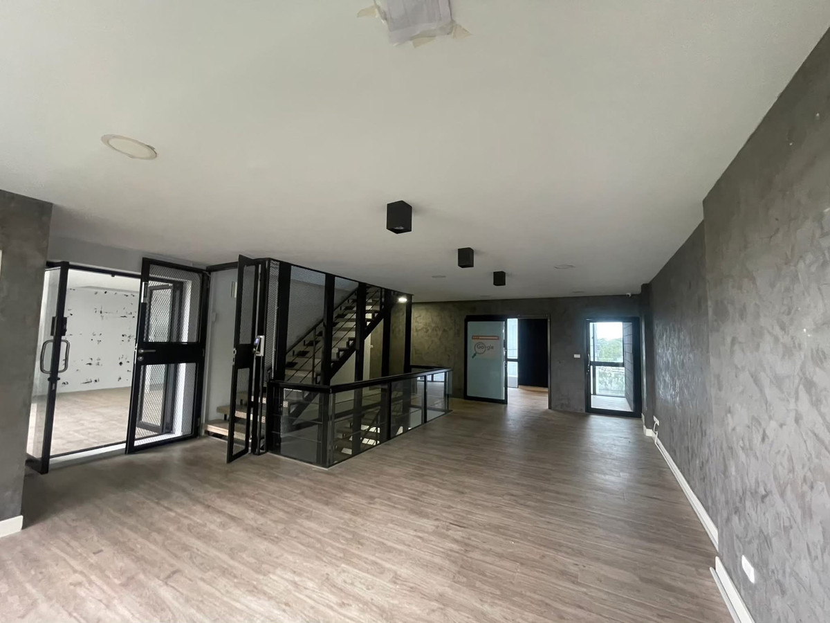 ขายทาวน์โฮมเกษตร นวมินทร์ ลาดปลาเค้า : 🔥 ด่วนที่สุด! โอกาสสุดท้าย โฮมออฟฟิศ Nirvana@Work ลาดพร้าว–เกษตรนวมินทร์ ขายถูกกว่าราคาตลาดเกือบครึ่ง! ช้าหมดอดแน่นอน! ตึกข้างๆ เพิ่งปิดดีลขายไปในราคากว่า 19.xx ล้าน! เหลือเพียงตึกนี้ตึกเดียวที่เจ้าของยังตัดใจขายราคาเดิม 11.5 ล้านบาท (ก่อนจะปรับราคาขึ้น