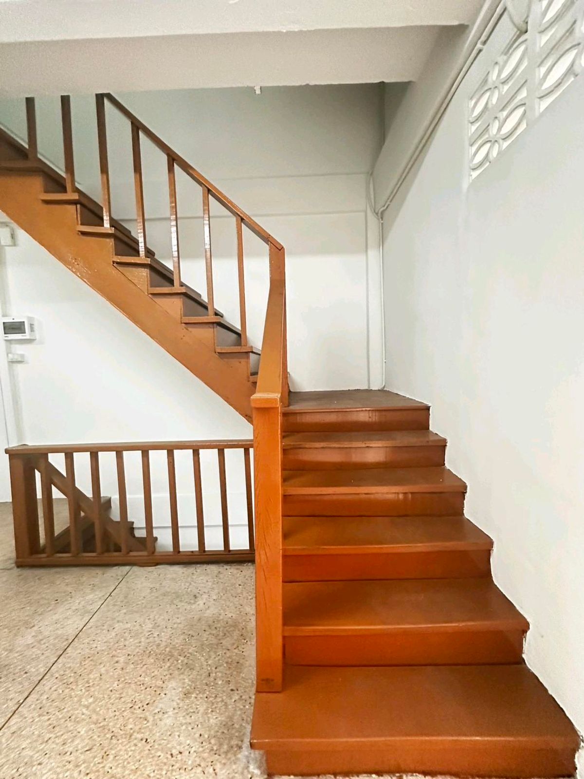 ให้เช่าอาคารพาณิชย์พระราม 3 สาธุประดิษฐ์ : เช่าบ้าน เช่าตึกแถว เช่าอาคารพาณิชย์ ทำเลยดี ติดถนน ตรงข้ามห้างกรีนเพลส ถนนวัดไผ่เงิน สาทร