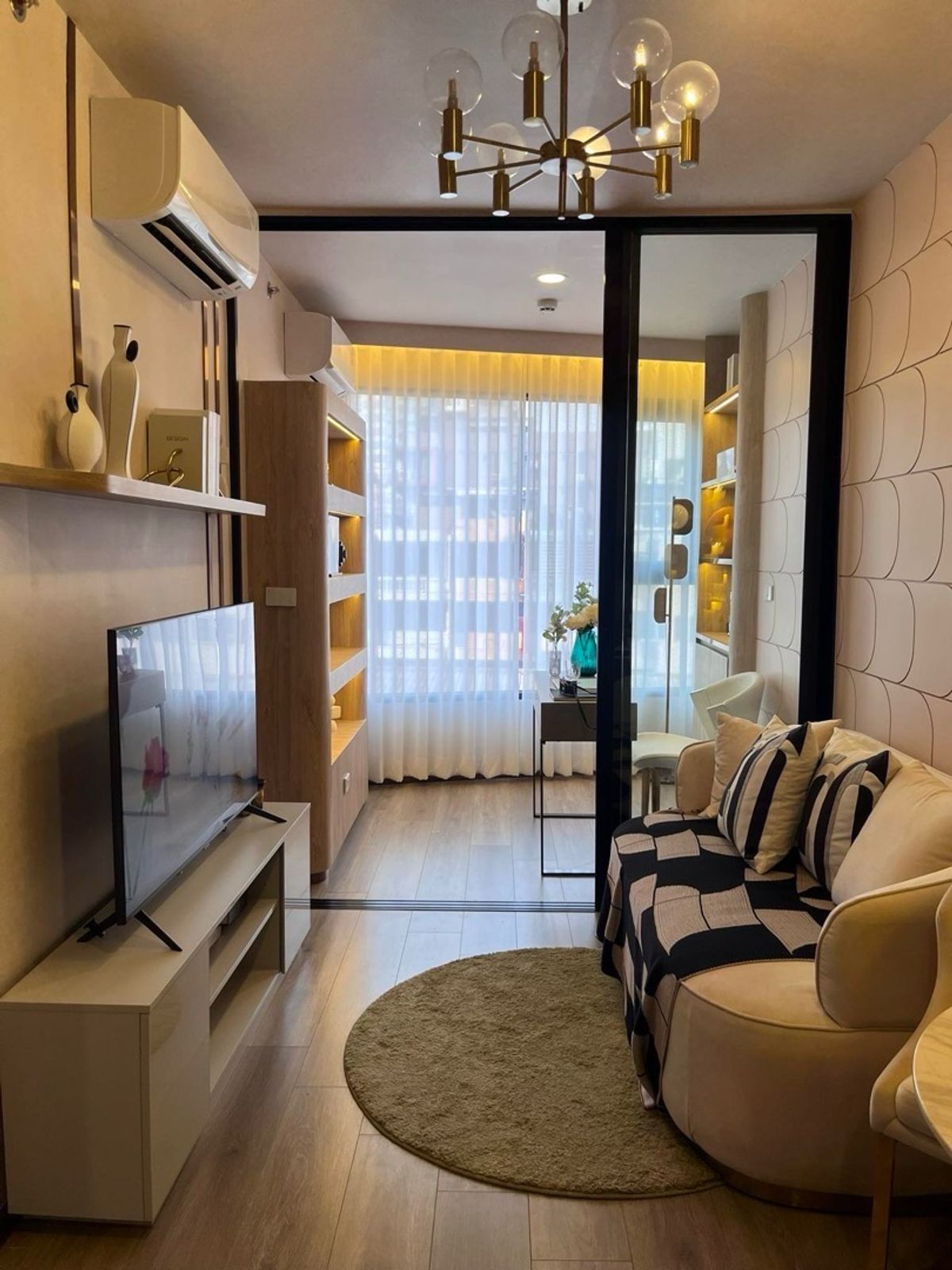 ขายคอนโดรัชดา ห้วยขวาง : ห้องใหม่จากโครงการ Soho Bangkok Ratchada  ห้องมือหนึ่ง ผ่อนแค่ล้านละ 3000