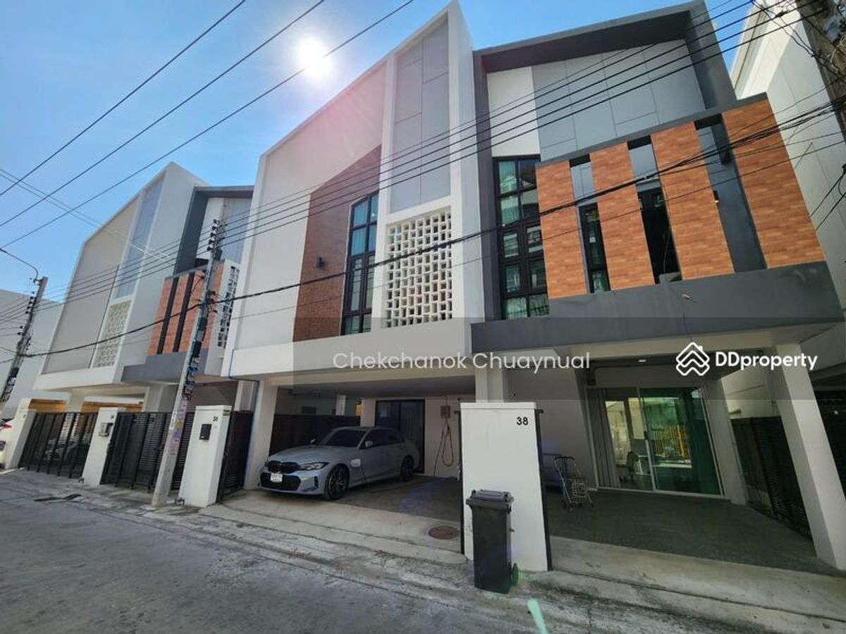 ขายบ้านสุขุมวิท อโศก ทองหล่อ : ขายบ้านแฝด 2.5ชั้น สุขุมวิท101/1 วชิรธรรมสาธิต42 3-4ห้องนอน 3น้ำ 3จอดรถ 6.5ลบ.