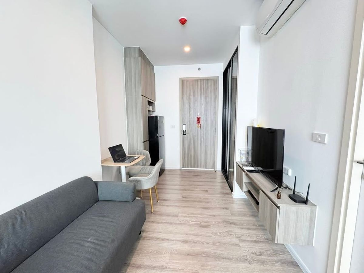 ให้เช่าคอนโดสมุทรปราการ สำโรง : เช่า Knightsbridge Sukhumvit - Theparak ห้องสวย ไม่เคยปล่อยเช่า เฟอร์นิเจอร์ครบๆ ฟรีWifiในห้องพัก MRTทิพวัล BTSสำโรง ส่วนกลางจัดเต็ม / โทร 099-149-5164