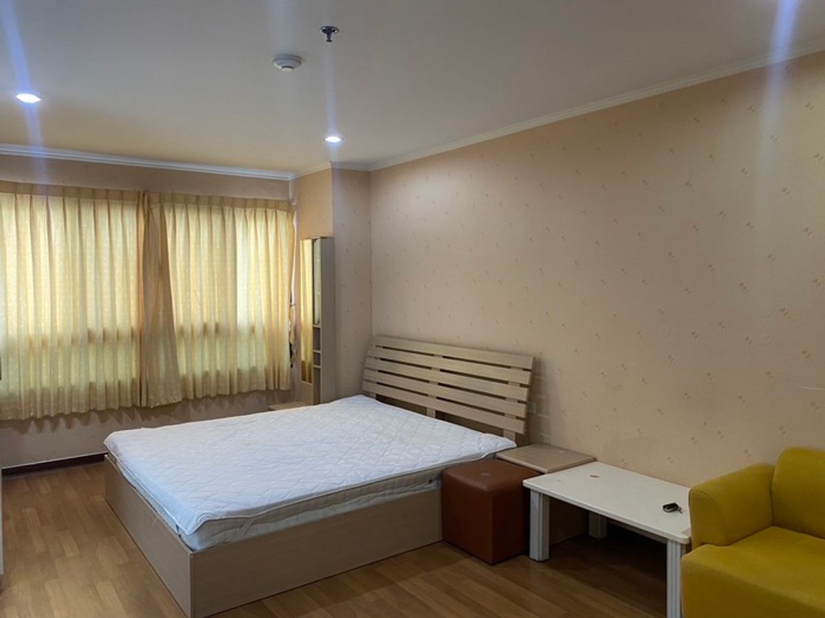 For SaleCondoThaphra, Talat Phlu, Wutthakat : 🍕 Selling a very cheap room !!! Studio, 21th floor, Building B only 1.65 million baht only !!  Lumpini Place Condo, Ratchada-Tha Phra, near BTS Talat Phlu and The Mall Tha Phra // 065 356 2745 The Toy 🍕
