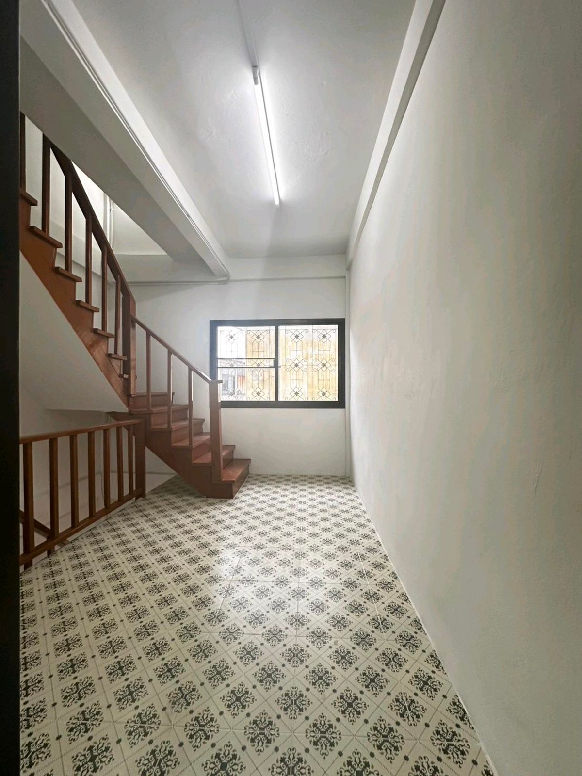 ให้เช่าอาคารพาณิชย์พระราม 3 สาธุประดิษฐ์ : เช่าบ้าน เช่าตึกแถว เช่าอาคารพาณิชย์ ทำเลยดี ติดถนน ตรงข้ามห้างกรีนเพลส ถนนวัดไผ่เงิน สาทร