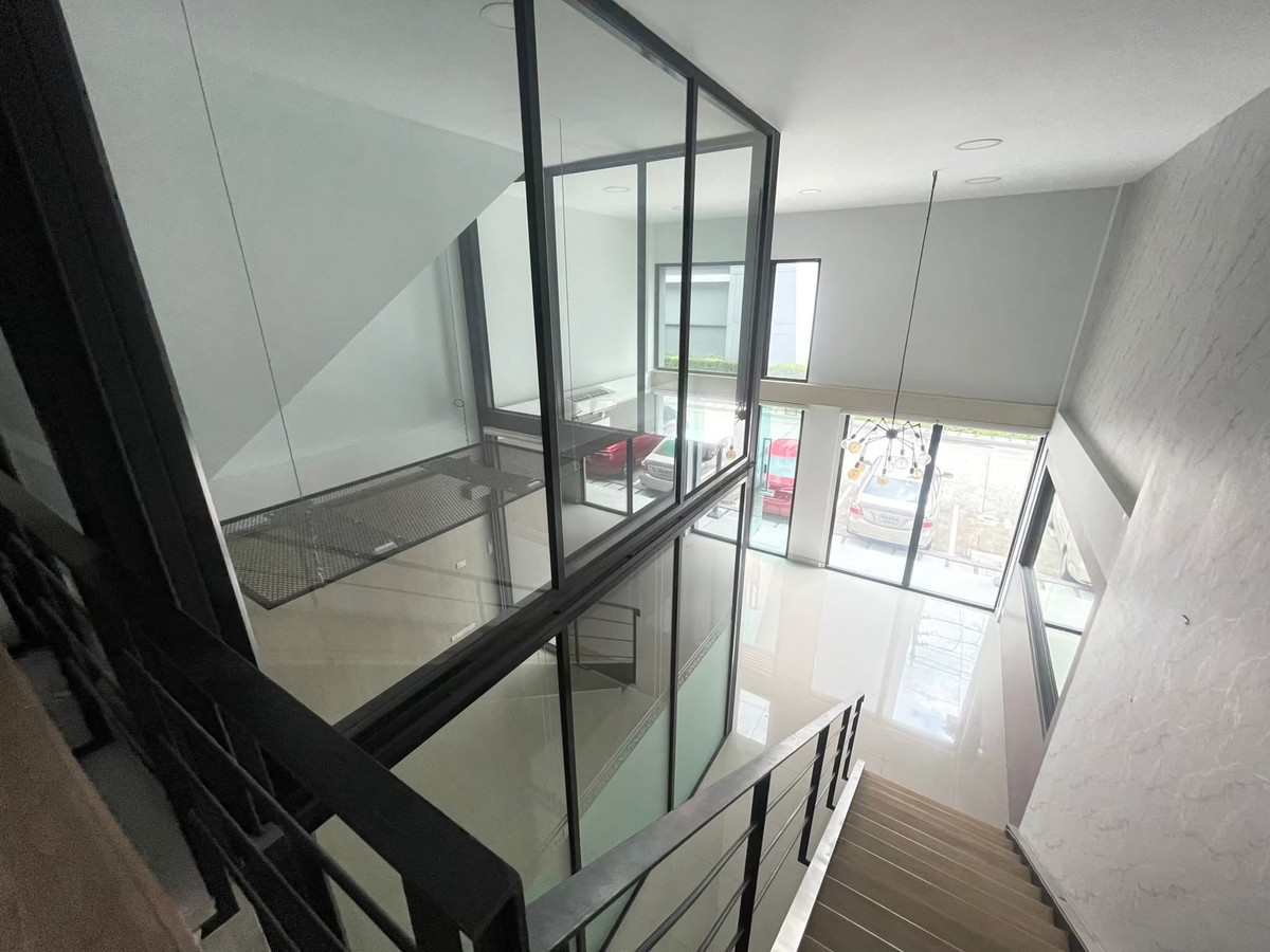 ขายทาวน์โฮมเกษตร นวมินทร์ ลาดปลาเค้า : 🔥 ด่วนที่สุด! โอกาสสุดท้าย โฮมออฟฟิศ Nirvana@Work ลาดพร้าว–เกษตรนวมินทร์ ขายถูกกว่าราคาตลาดเกือบครึ่ง! ช้าหมดอดแน่นอน! ตึกข้างๆ เพิ่งปิดดีลขายไปในราคากว่า 19.xx ล้าน! เหลือเพียงตึกนี้ตึกเดียวที่เจ้าของยังตัดใจขายราคาเดิม 11.5 ล้านบาท (ก่อนจะปรับราคาขึ้น