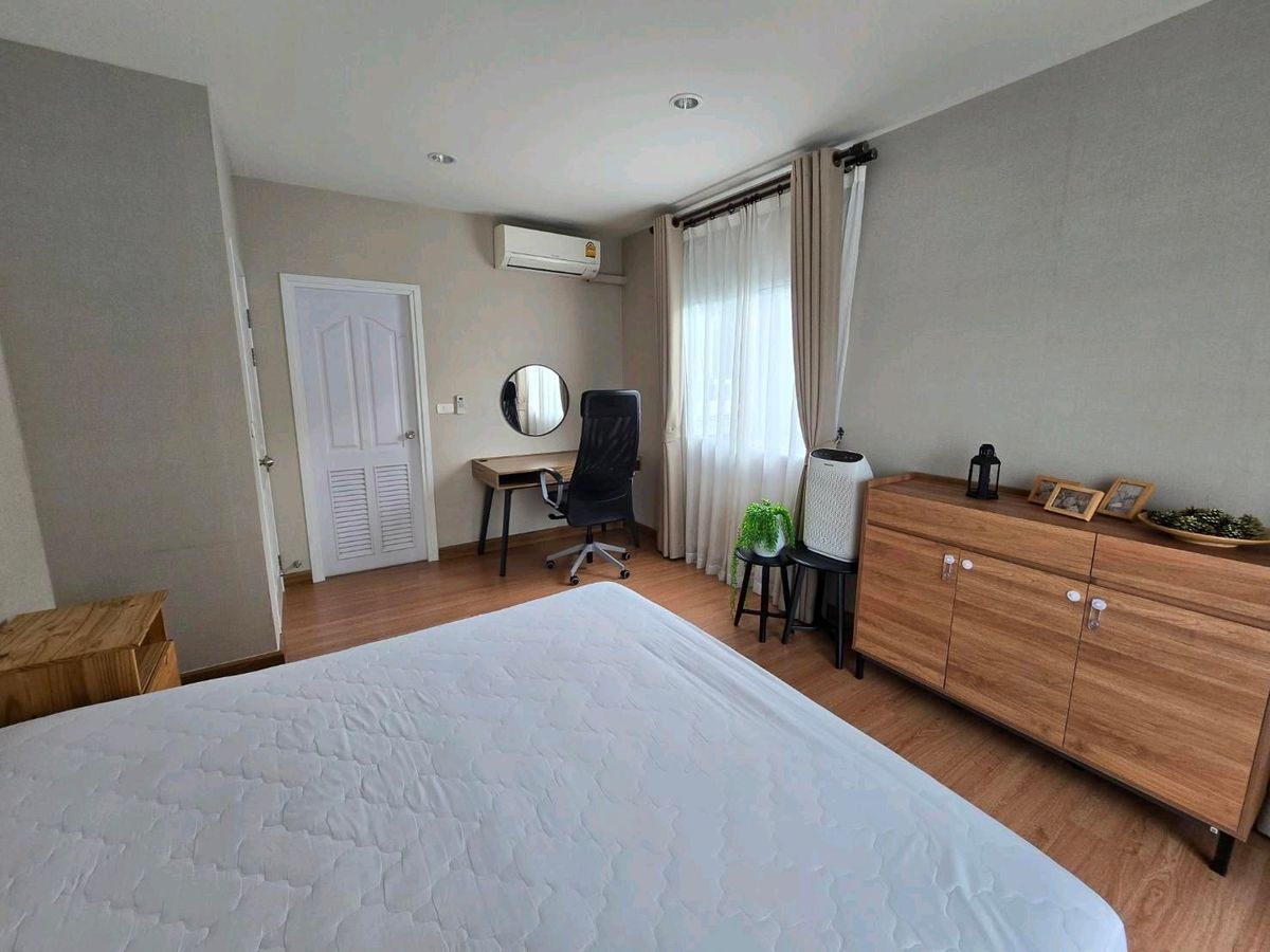 ให้เช่าบ้านพัฒนาการ ศรีนครินทร์ : House far rent 43,000 month
3 bedroom 