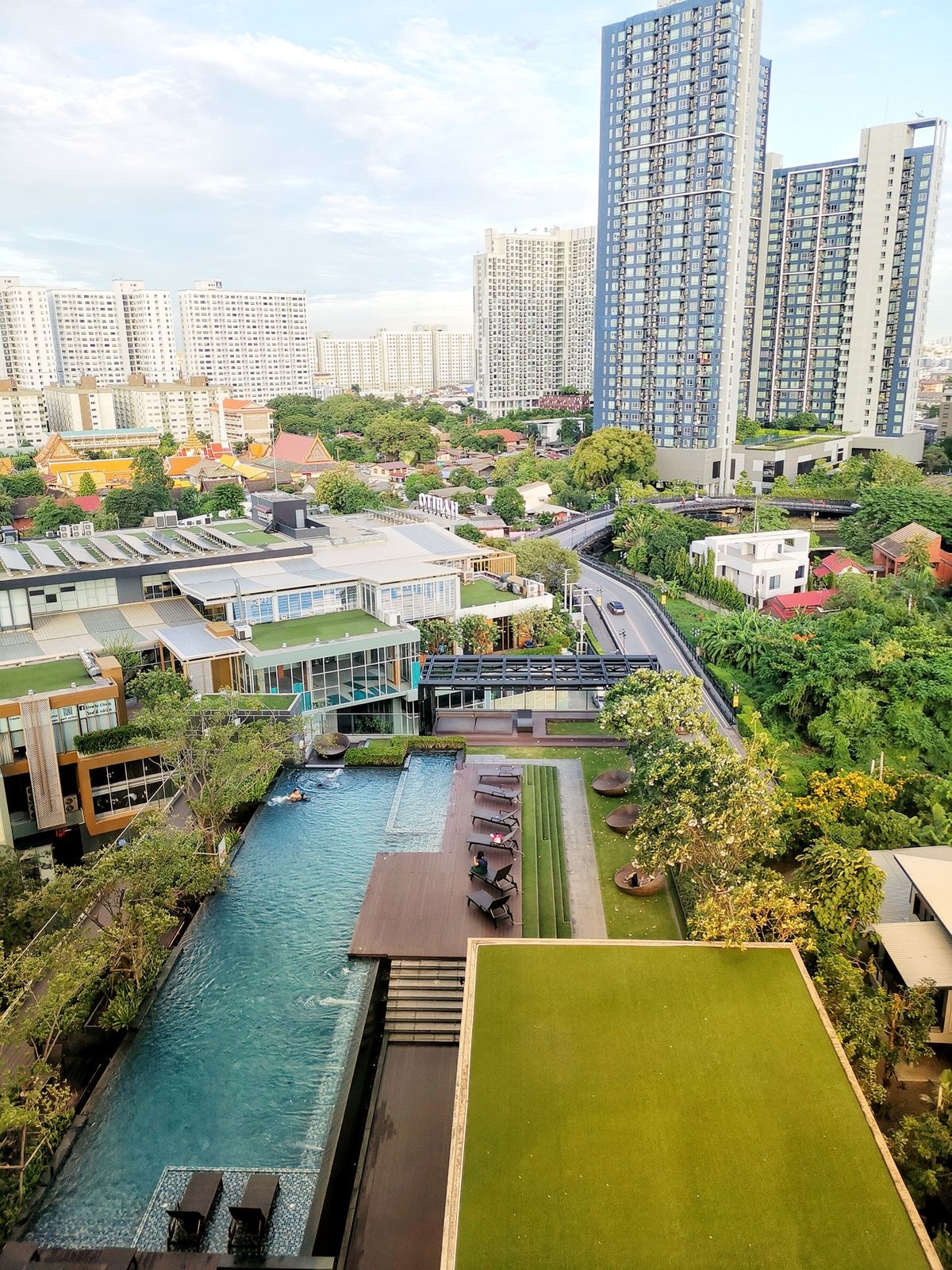 ขายคอนโดอ่อนนุช อุดมสุข : ✨คอนโดใกล้ BTS อ่อนนุช และ รร.นานาชาติ✨ The Base Park West