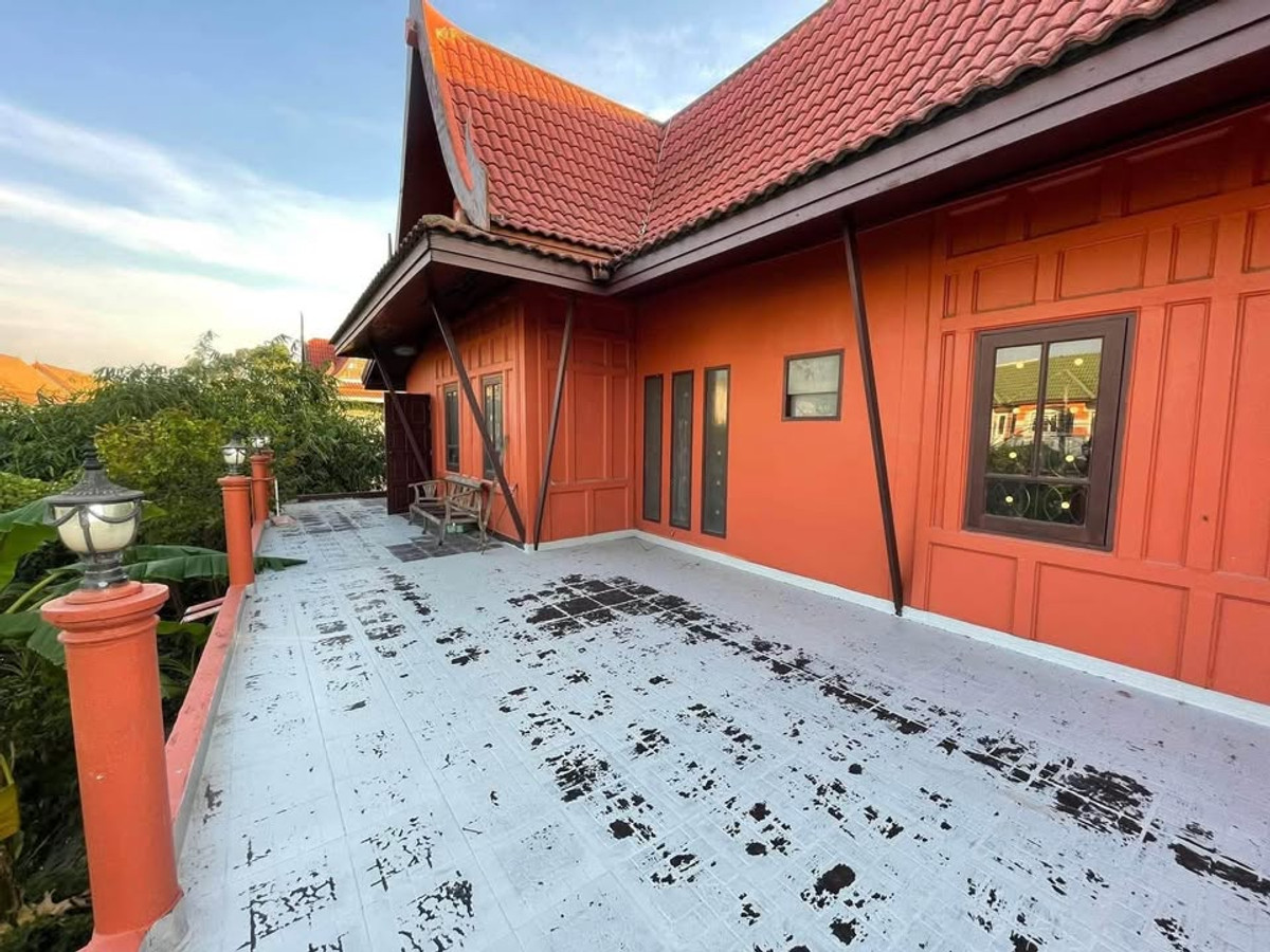 ให้เช่าบ้านนนทบุรี บางใหญ่ บางบัวทอง : บ้านพร้อมโกดัง 200ตรว. ซอยบัวทองเคหะ 6 ห้องนอน 3 ห้องน้ำ หมู่บ้านเรือนไทย นนทบุรี