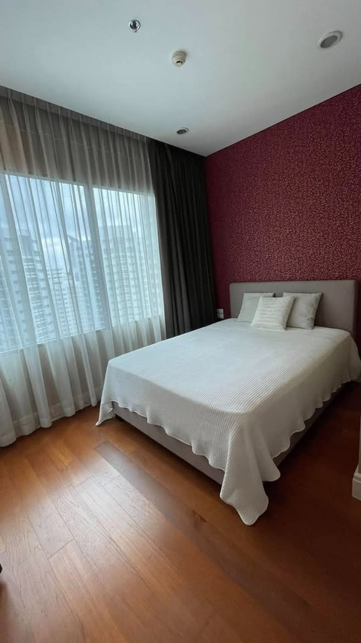 ขายคอนโดสุขุมวิท อโศก ทองหล่อ : ขายคอนโดไบร์ท24  Duplex  (BTS พร้อมพงษ์) พื้นที่ใช้สอย 180 ตารางเมตร ชั้น 25-26 มีเฟอร์นิเจอร์ เครื่องใช้ไฟฟ้าบางส่วน สุขุมวิท 24 สุขุมวิท แขวงคลองตัน เขต คลองเตย กรุงเทพ Terminal 21