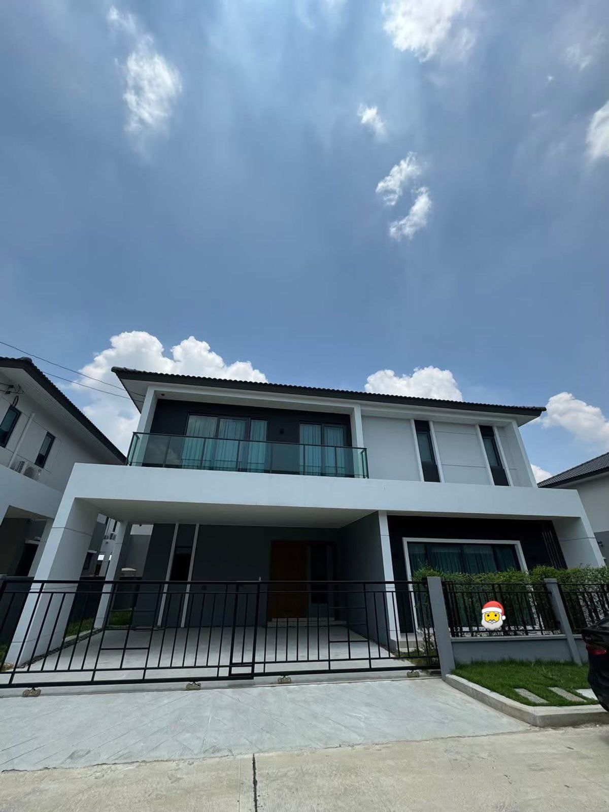 For RentHouseVipawadee, Don Mueang, Lak Si : 🏡 Rent a single house, beautiful corner, Centro Vibhavadi Project 📍 Near Harrow International School, only 2 km. With furniture and quality electrical appliances Ready to move in immediately!