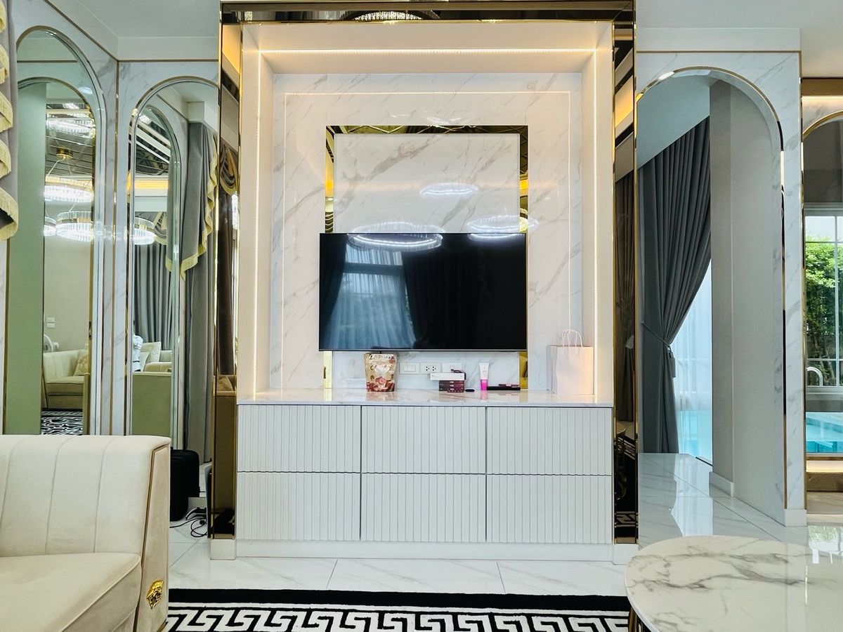 For SaleHousePathum Thani,Rangsit, Thammasat : House for sale, Vibhavadi Rangsit, has a swimming pool to go to 6 million houses, the largest corner of the corner of 450 sq. M. more beautiful than the angel Grandeviphawadee Rangsit